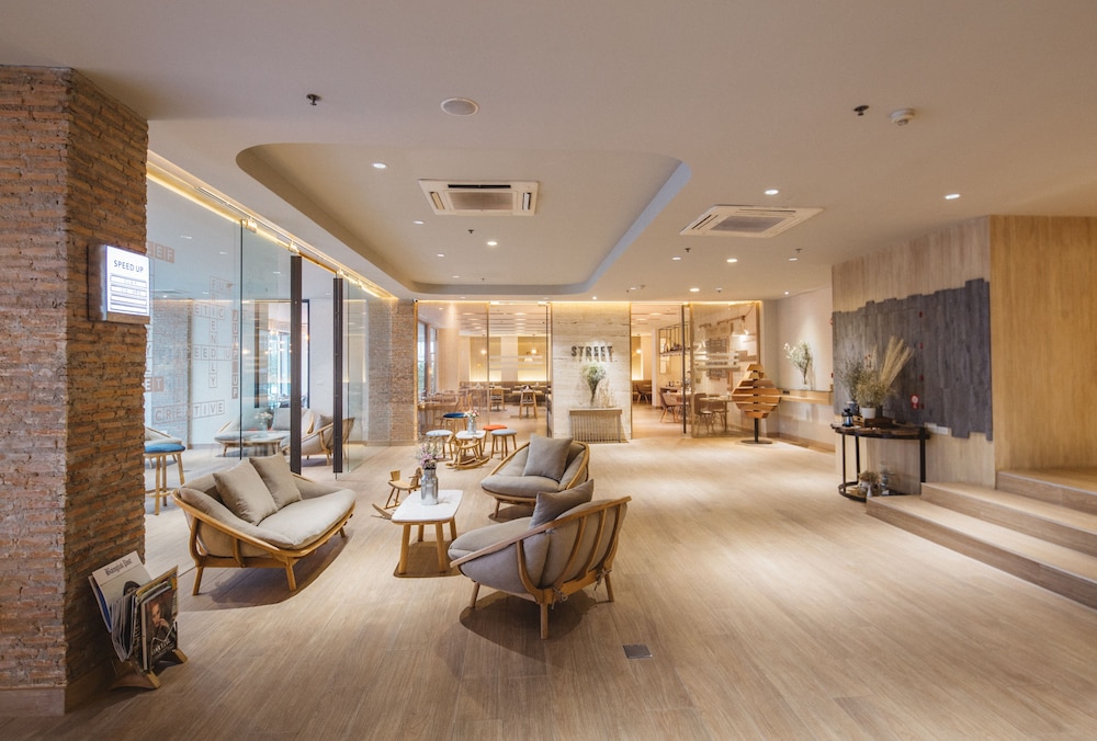 Clef Hotel in Samut Prakan, Thailand