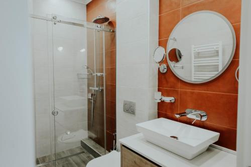 Skyline Luxury Suites