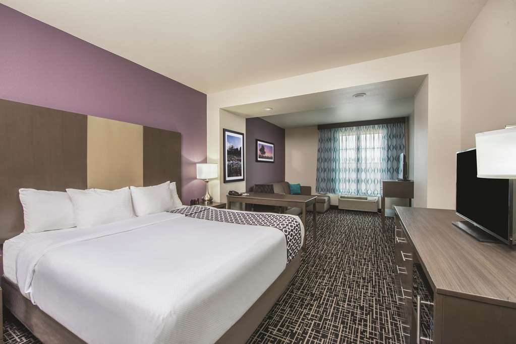 La Quinta Inn & Suites by Wyndham Enid - photo 10