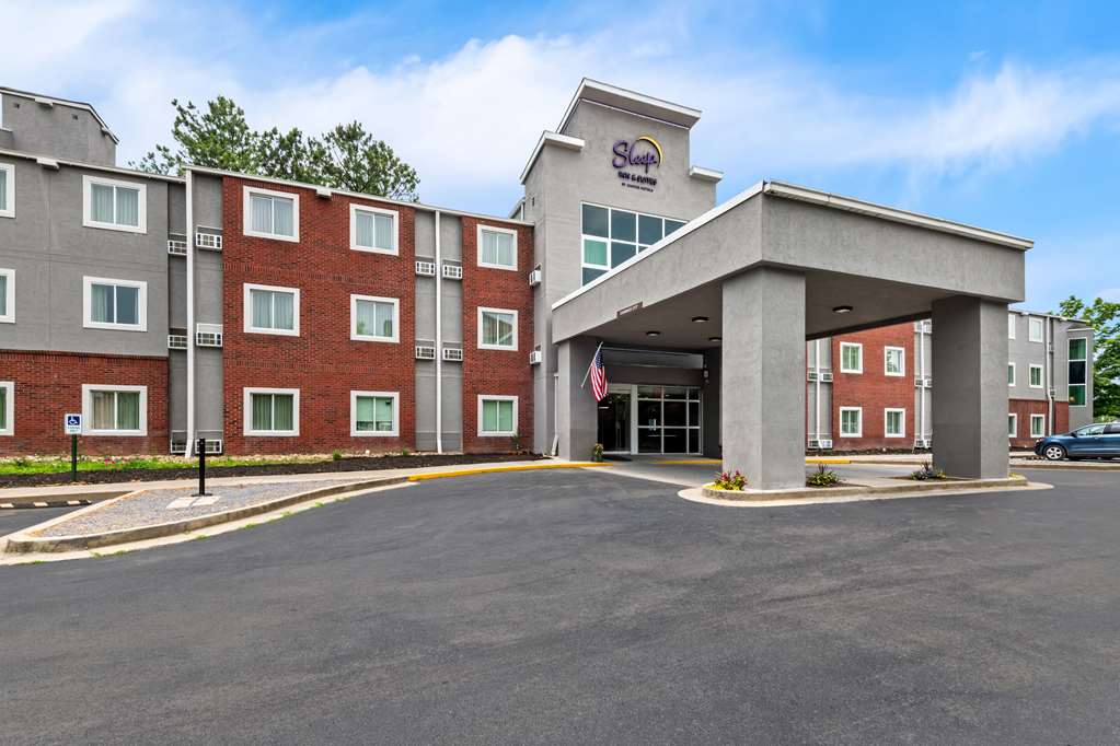 Sleep Inn & Suites Pigeon Forge Downtown - photo 2