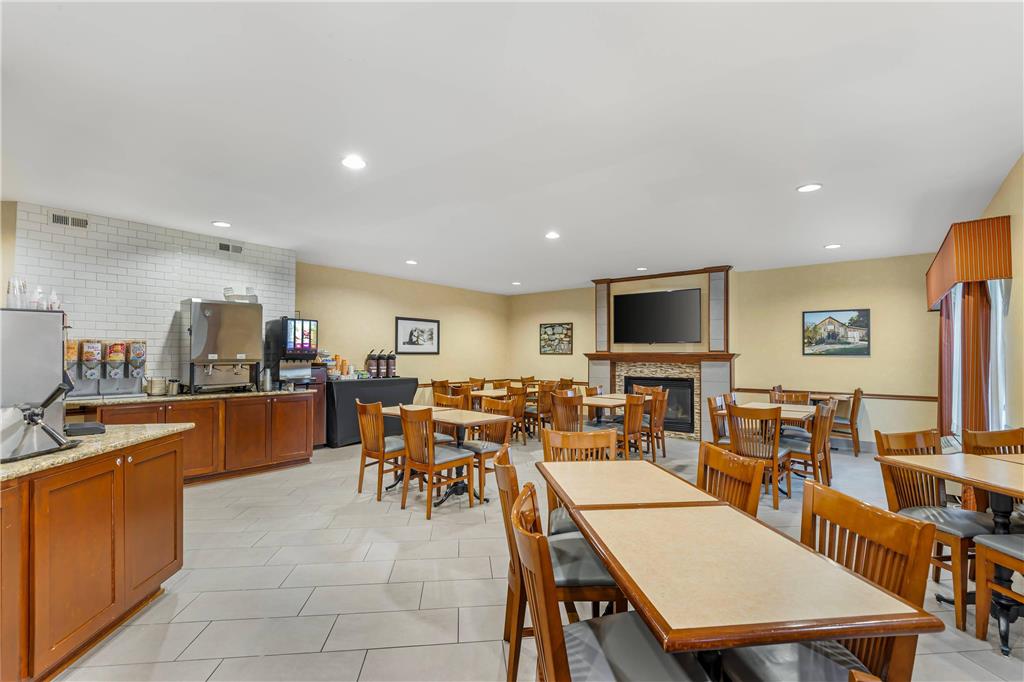 Country Inn & Suites by Radisson Des Moines West IA - photo 37