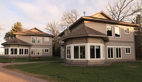 Bay Colony Unit 772 Upper Level — 4-Star Luxury Hotel in Nisswa, United States