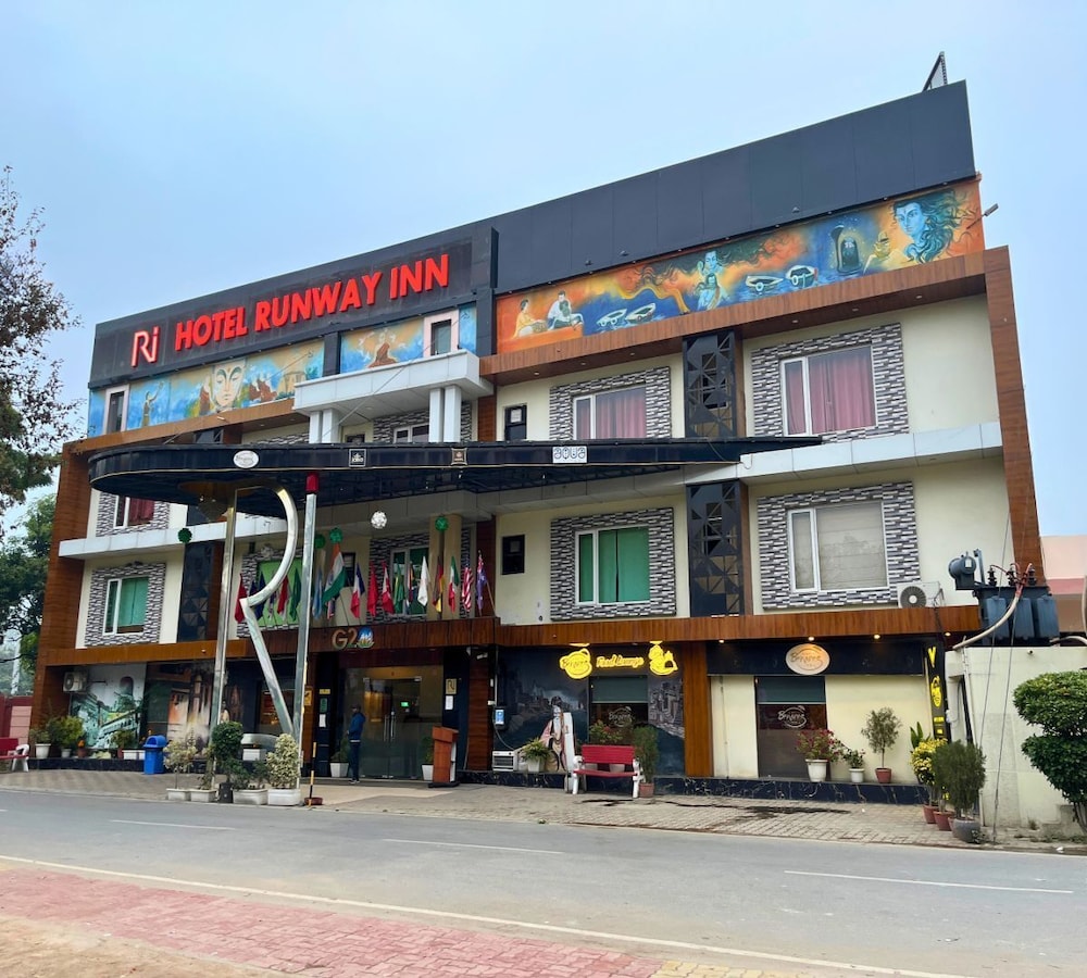 Hotel Runway Inn - last minute hotel in Varanasi