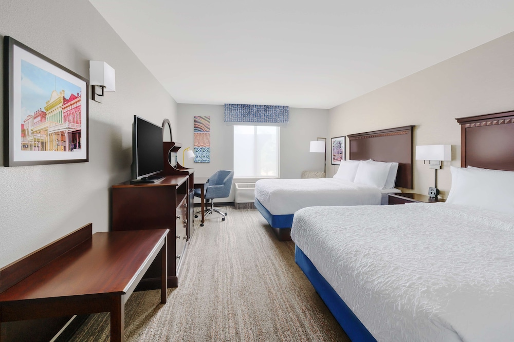Hampton Inn & Suites West Sacramento - photo 6