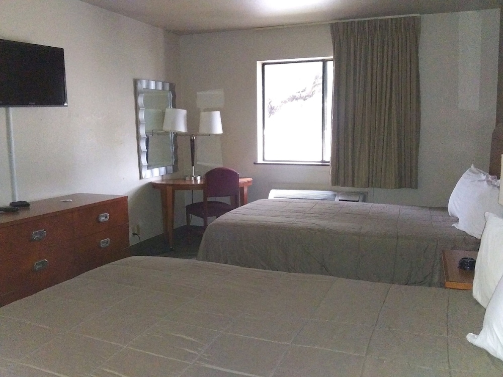 Heritage Place Inn & Suites - photo 20