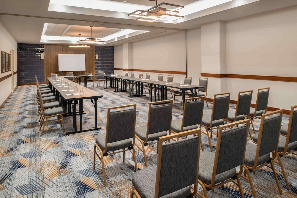 DoubleTree by Hilton San Francisco Airport - photo 67