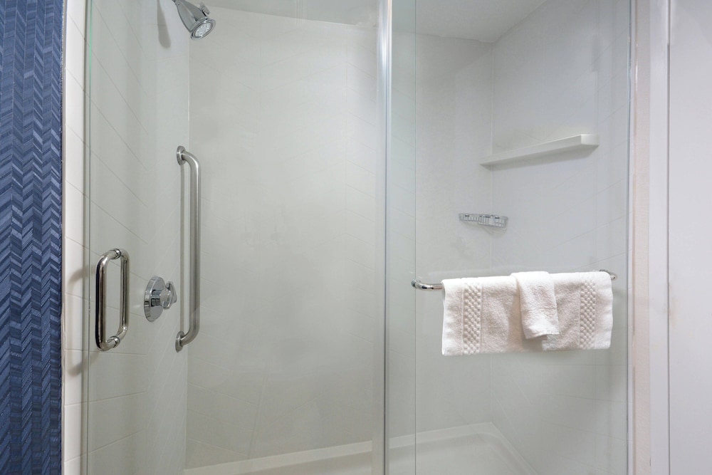 Fairfield Inn by Marriott Greensboro Airport - photo 13