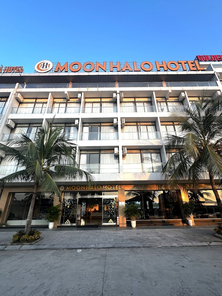 Moon Bay Ha Long - last minute hotel in Ha Long