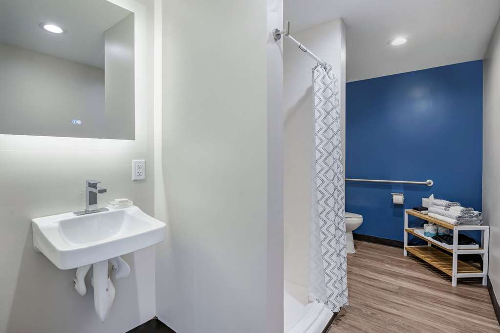 Cambria Hotel Orlando Universal Blvd - photo 35