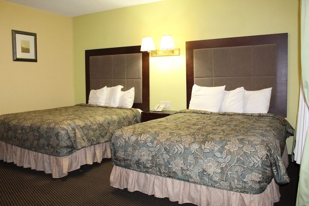 Double N Motel - photo 17