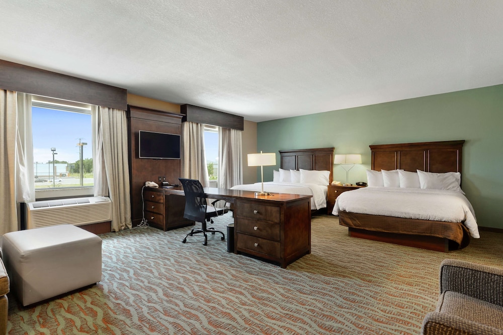 Hampton Inn & Suites Gulfport I 10 - photo 31