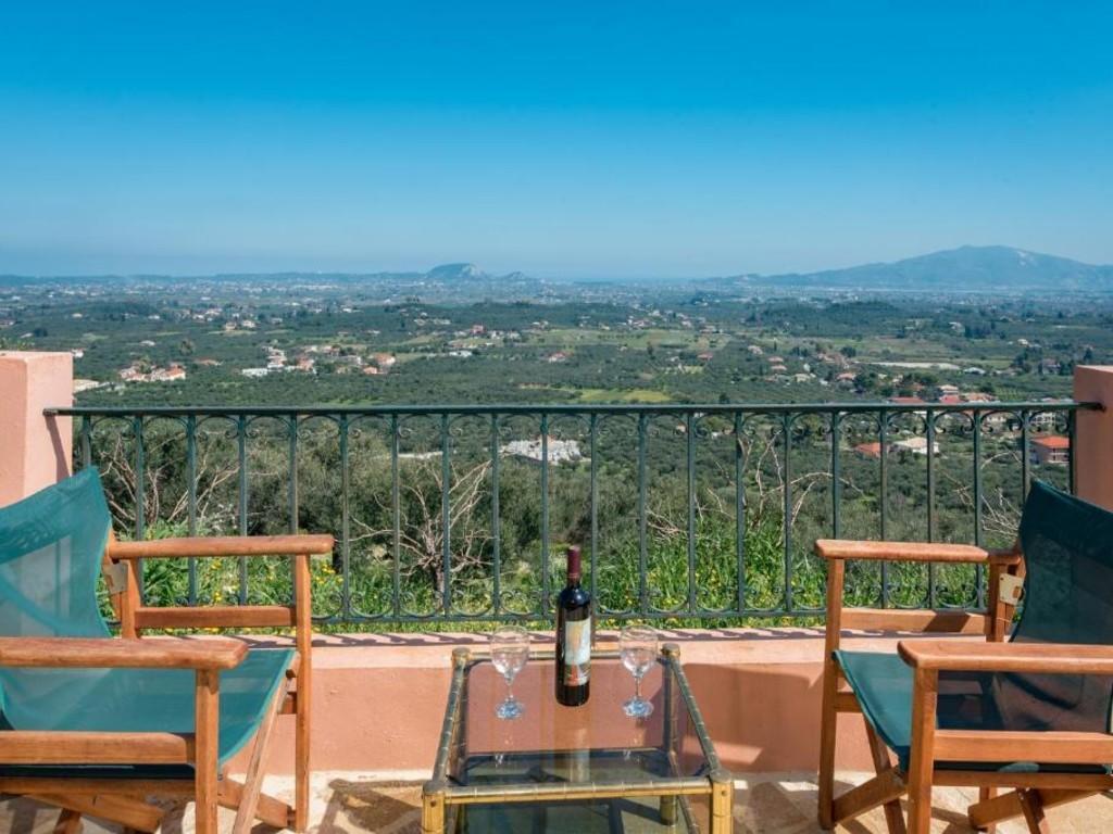 Villa Diana — 4-Star Luxury Hotel in Katastarion, Greece