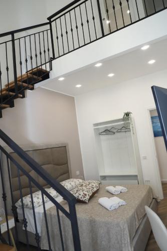 Partenope's Rooms - last minute hotel in Naples