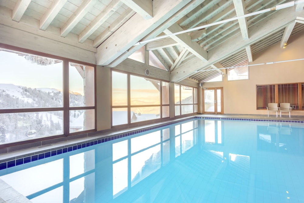 Hôtel Club MMV Les 2 Domaines - carbon neutral hotel in Belle-Plagne