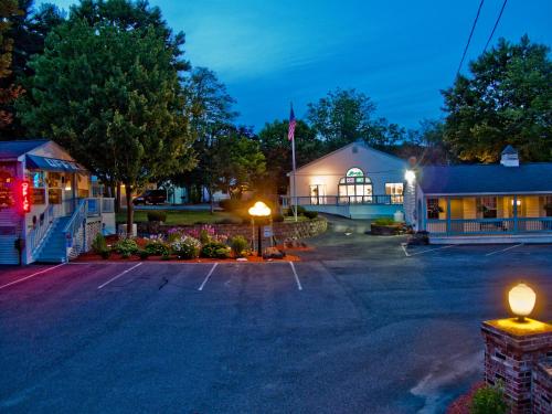 Exit 5 Motel and Cottages - photo 28