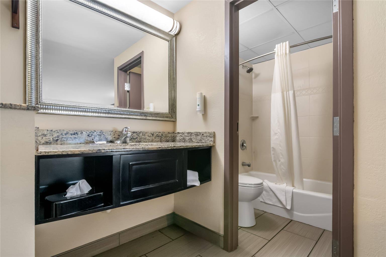 Quality Inn Waterbury East - photo 34