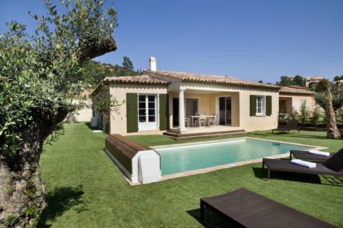 Lagrange Vacances Le Domaine de L'eile — hotel in Cavalaire-Sur-Mer