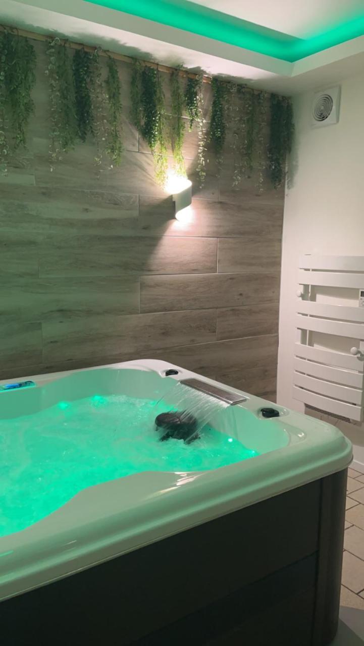 Paradis du Nord — 4-Star Luxury Hotel in Wallers, France