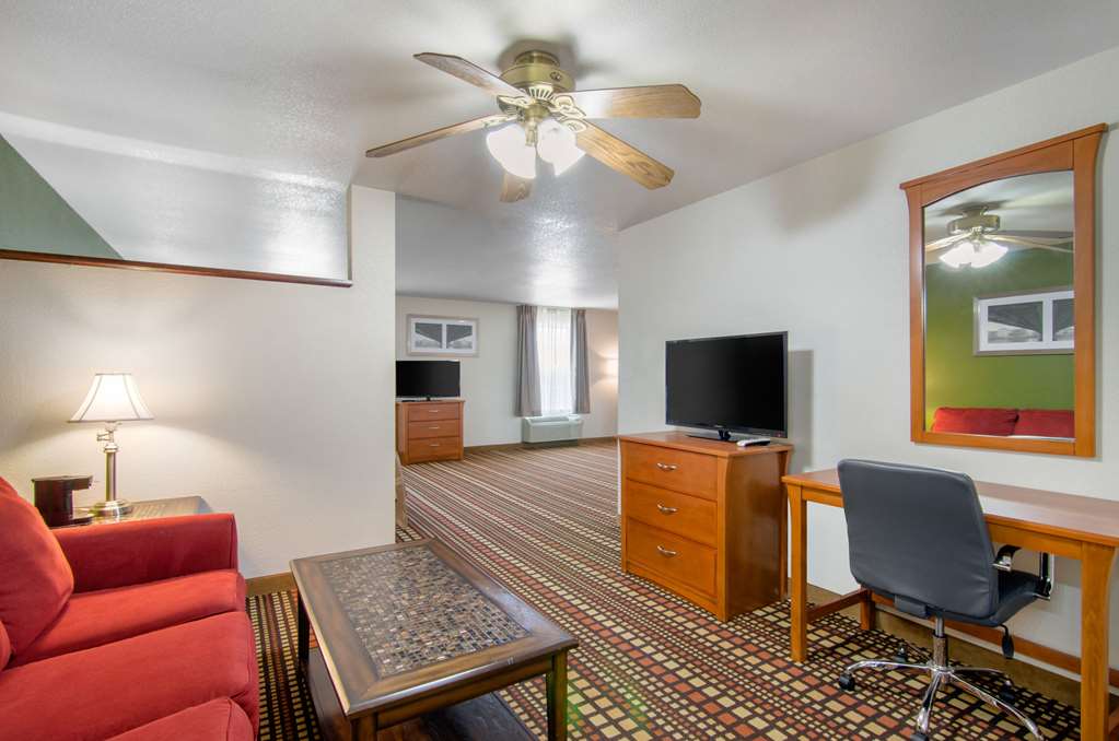 Quality Inn Kearney Liberty - photo 21