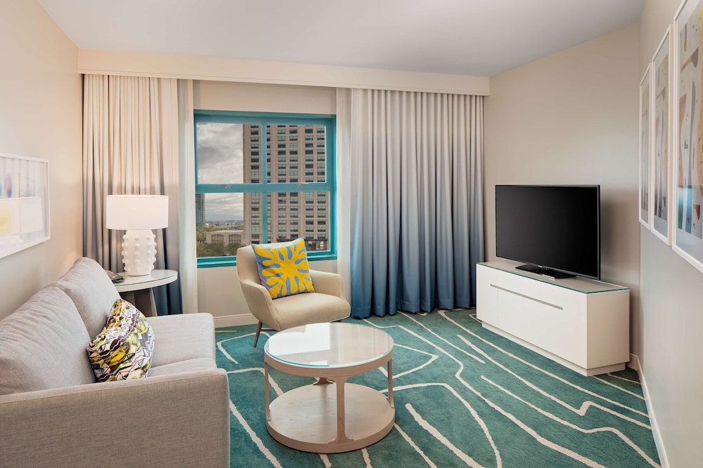 Embassy Suites by Hilton San Diego Bay Downtown - photo 32