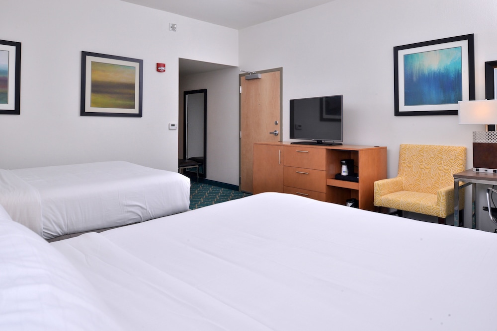 Holiday Inn Express & Suites West Ocean City by IHG - photo 10