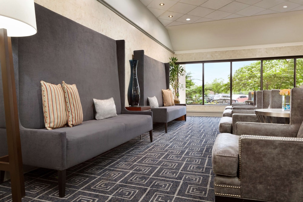 DoubleTree by Hilton Minneapolis Park Place - photo 10