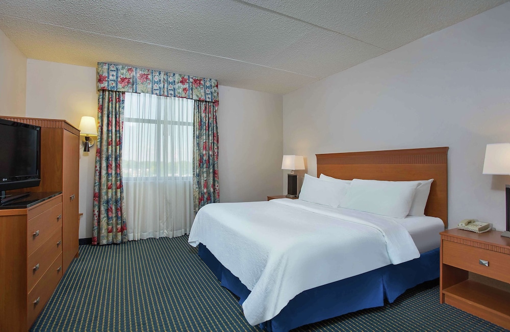 Embassy Suites by Hilton Lexington UK Coldstream - photo 19