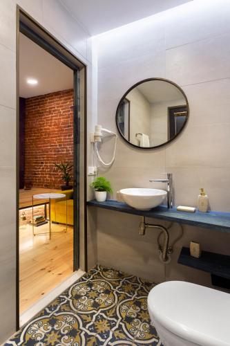 Telescope Charming 2BR Apartment wit Terrace