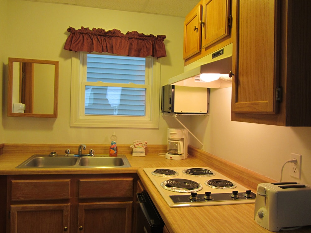 Green Dolphin Motel - photo 24
