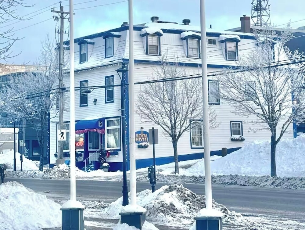 Royal Hotel Sydney in Sydney, Canada