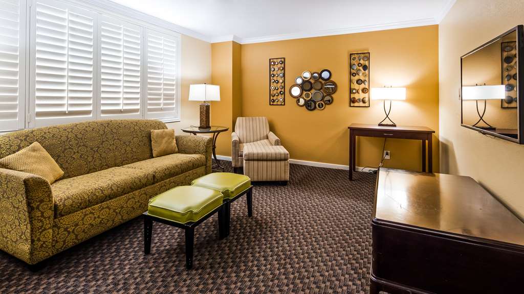 Best Western Plus Casino Royale Center Strip - photo 15