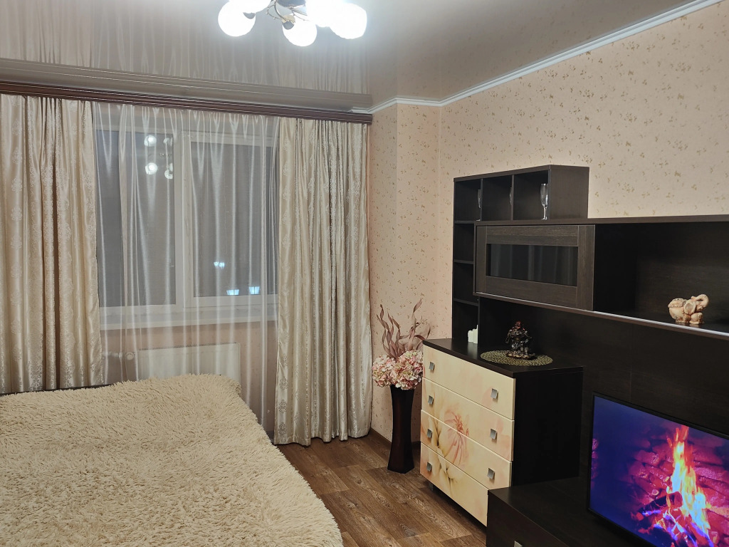 Oranzhevy Ray Flat in Taganrog, Russia