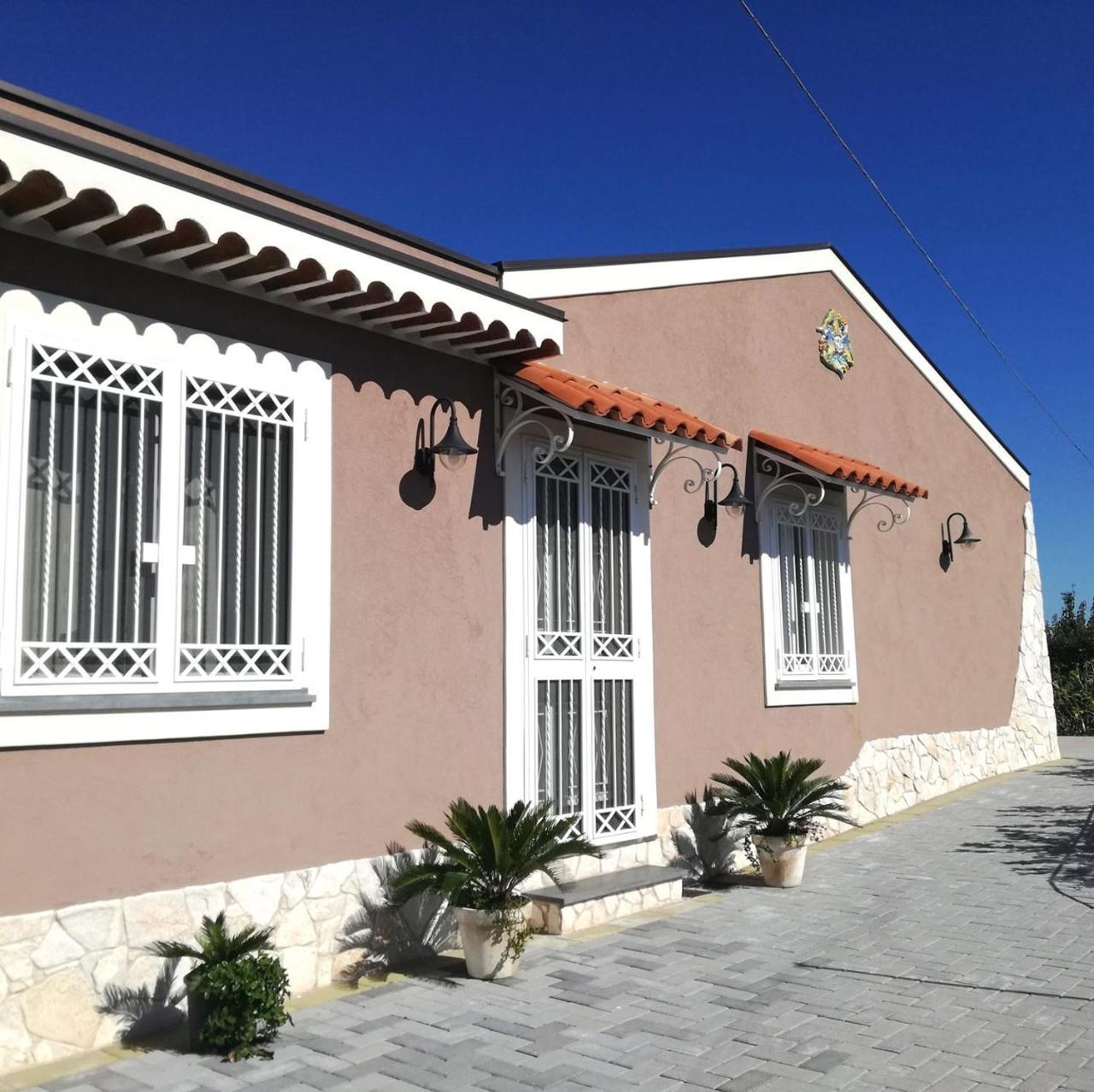 Il Limoneto di Leo in Mascali, Italy