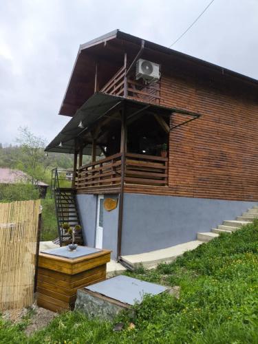 Cabana de lemn Lacul Bicaz — Hangu — photo 3