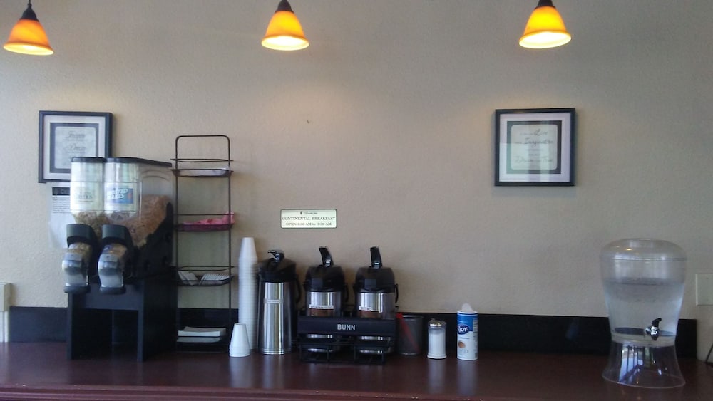 Cedars Inn Lewiston - photo 25