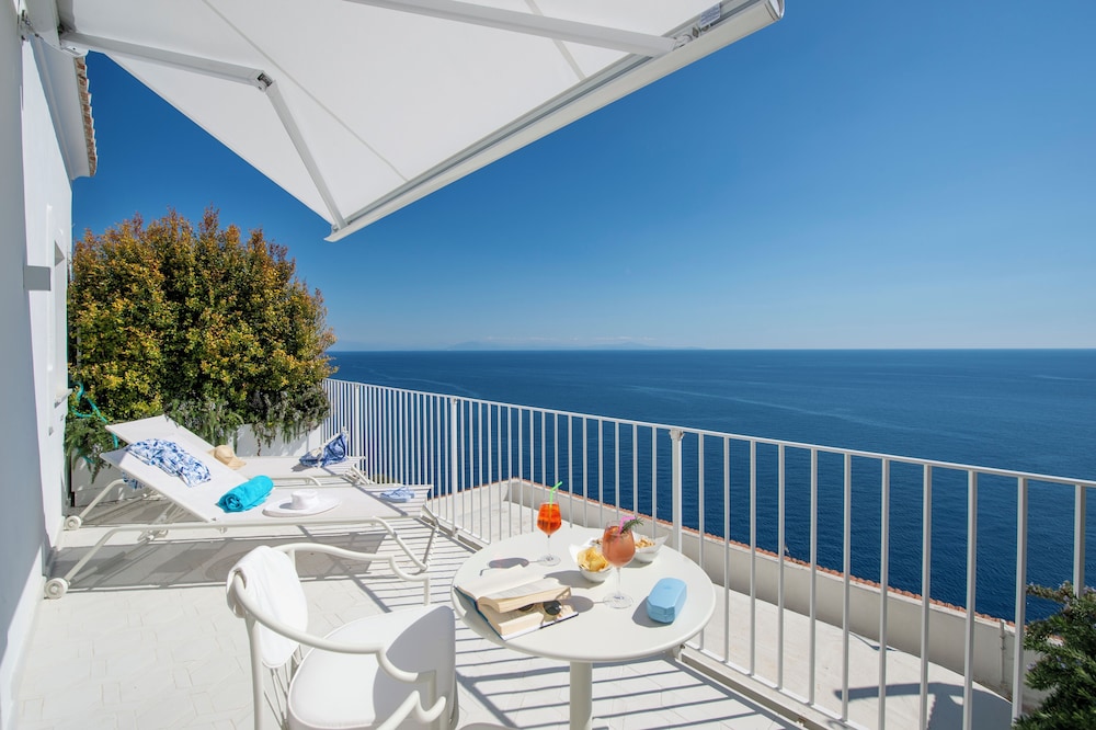Infinity Suites Praiano — 4-Star Luxury Hotel in Praiano, Italy