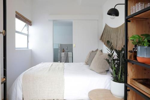 Quaint Room To Rent Number 4706