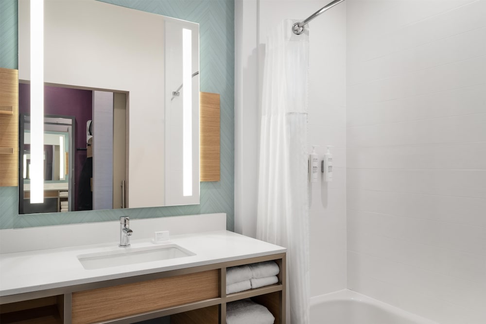 Hilton Garden Inn Austin Central - photo 34