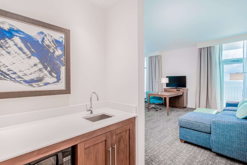 Hampton Inn & Suites Panama City Beach Beachfront - photo 41