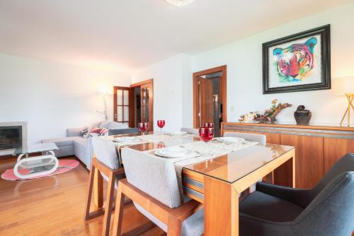 Apartment Qian Rio Douro 2BR Free Parking — 4-Star Luxury Hotel in Porto, Portugal