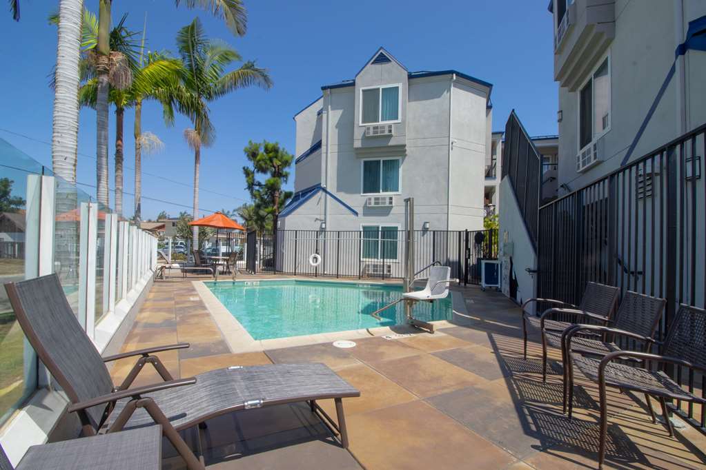 Days Inn by Wyndham Carlsbad - photo 7