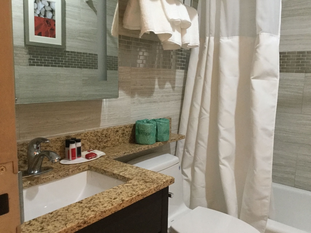 Ramada by Wyndham Bronx Terminal - photo 15