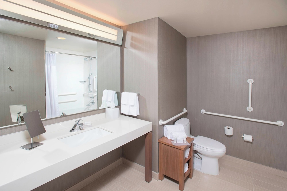 Courtyard by Marriott Redwood City - photo 18