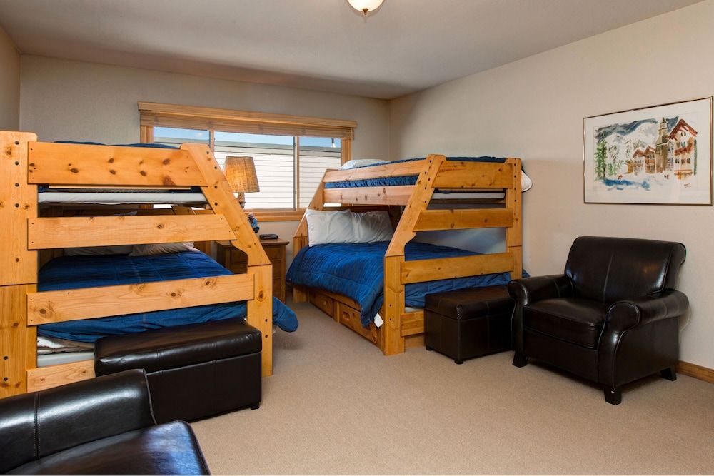 Ski In Condo in Snow Flower Resort by RedAwning - photo 22