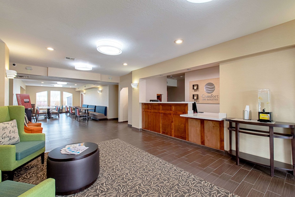 Comfort Inn and Suites Fredericksburg - photo 5
