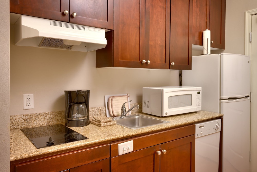 Towneplace Suites Marriott Meridian - photo 10
