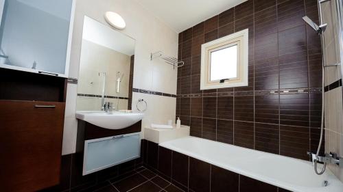 Pernera Holiday Villa 015