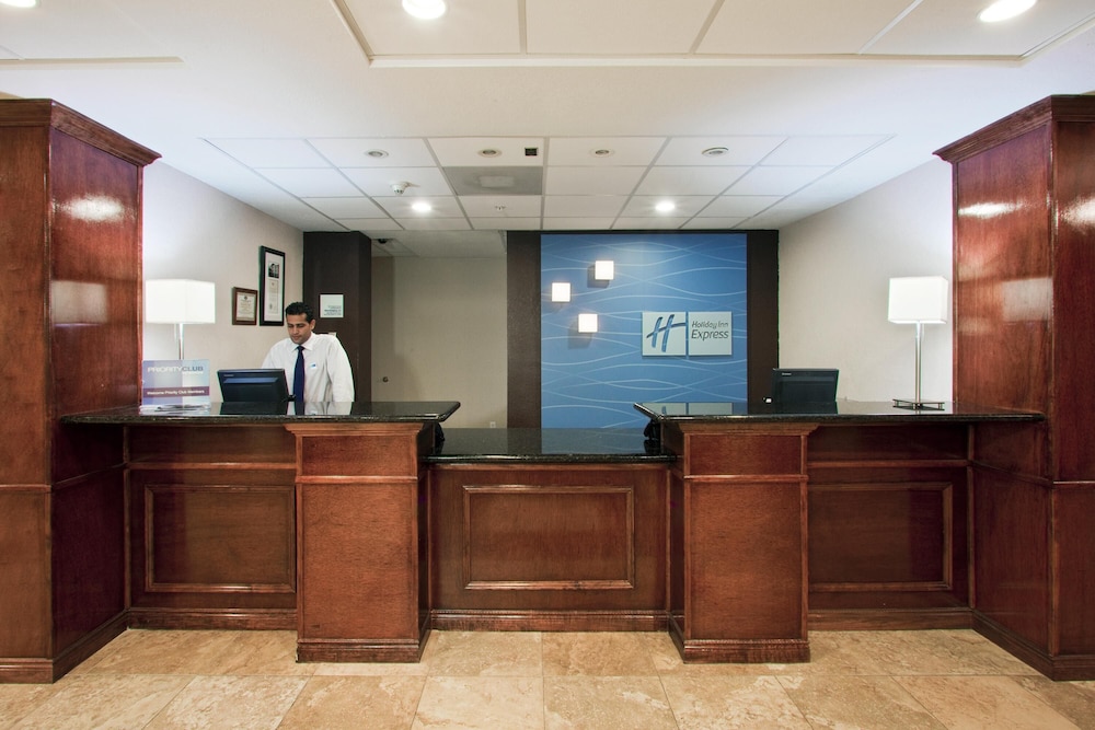 Holiday Inn Express & Suites West Palm Beach Metrocentre by IHG - photo 8