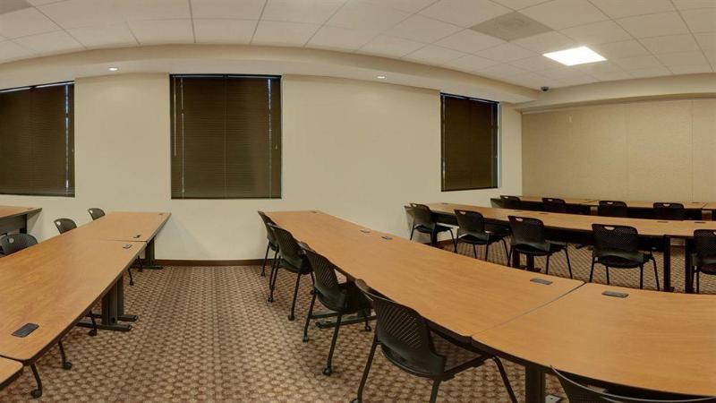 Hampton Inn & Suites Highland - photo 7