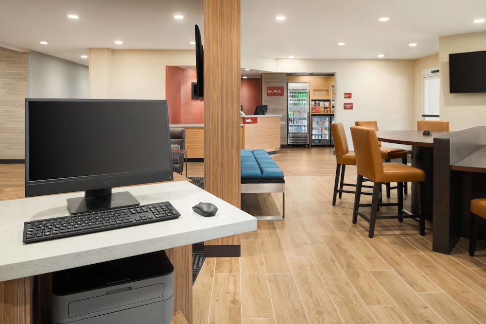 TownePlace Suites by Marriott Dubuque Downtown - photo 31